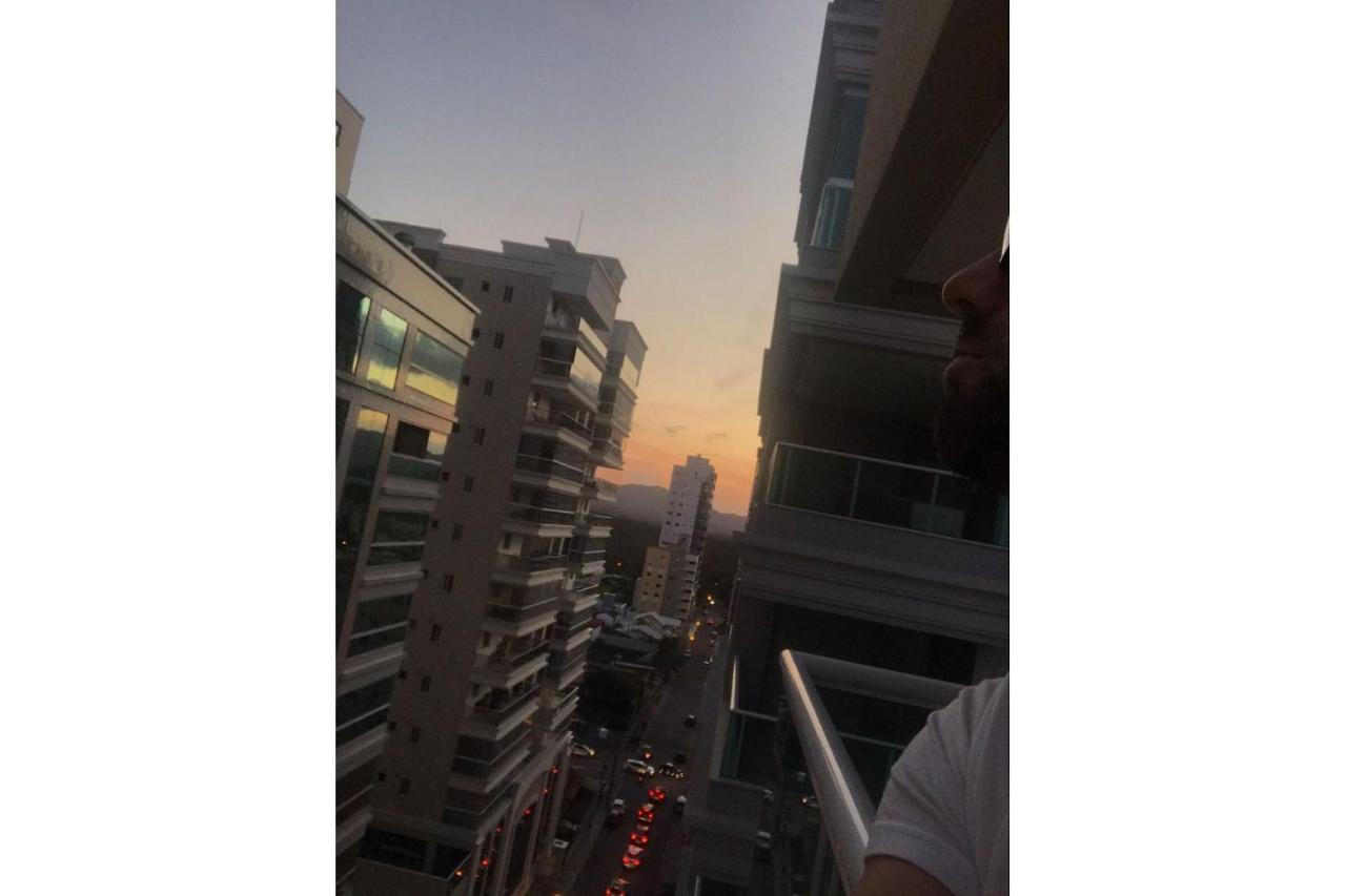 Curtindo Meia Praia Das Alturas Appartamento Itapema Esterno foto