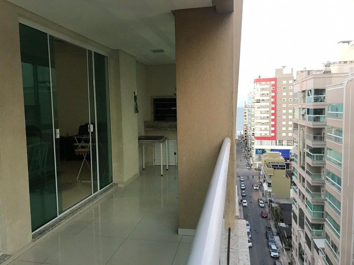 Curtindo Meia Praia Das Alturas Appartamento Itapema Esterno foto