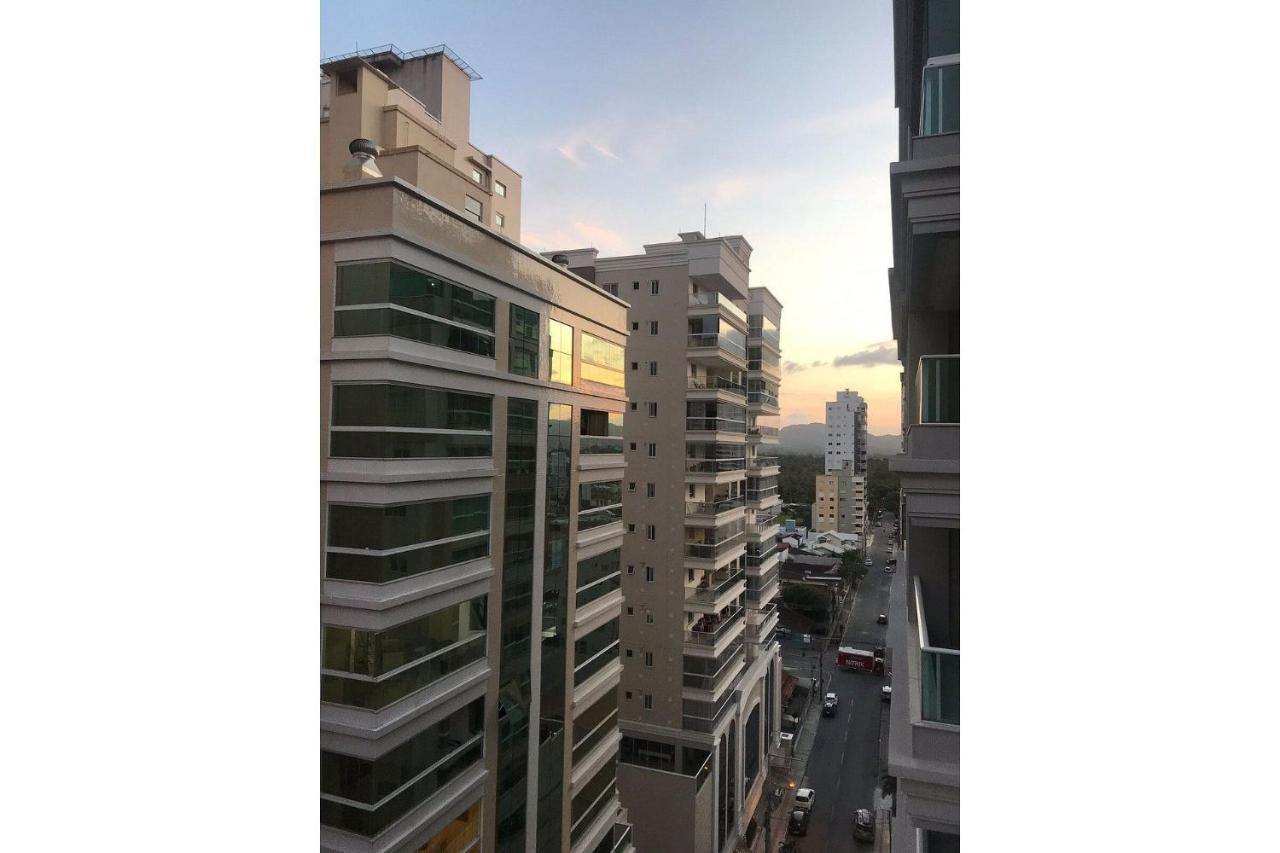 Curtindo Meia Praia Das Alturas Appartamento Itapema Esterno foto